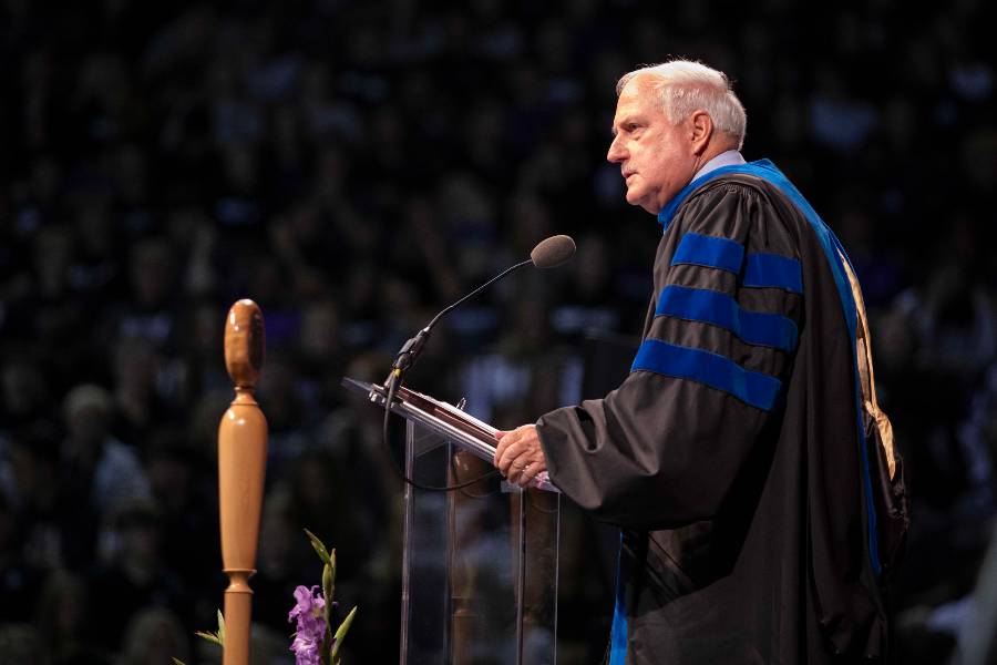 Provost Bledsoe gives the faculty charge at the 2022 President's Convocation on Aug. 23.