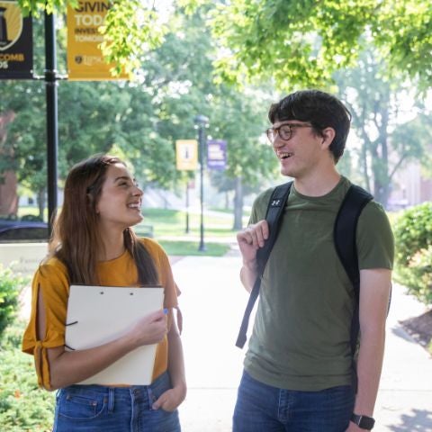 Students enjoying the Lipscomb campus in the summer time