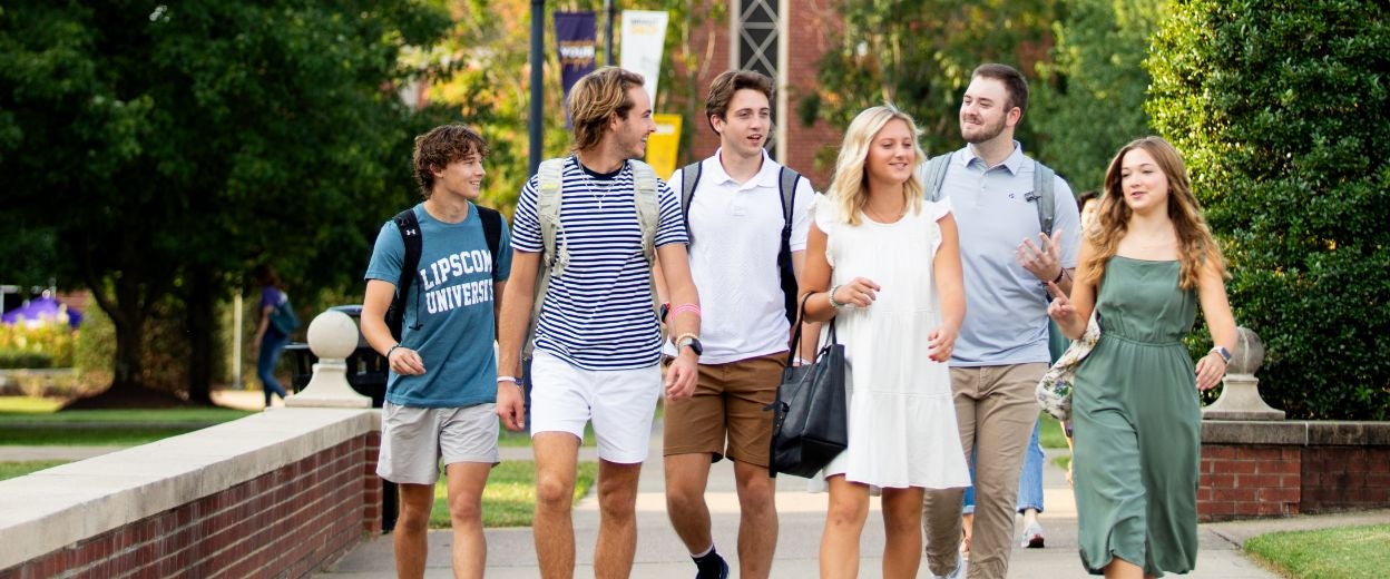 Phi Theta Kappa Transfer students walking in a group