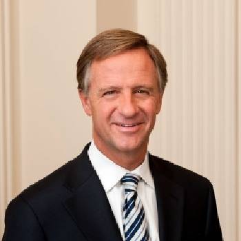 Head shot of Bill Haslam