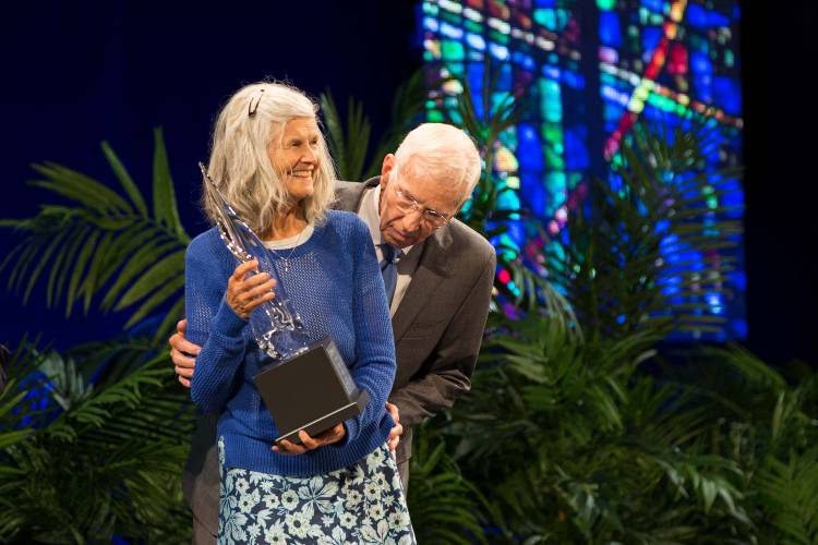Doug and Nan Smith receive Kopio Award