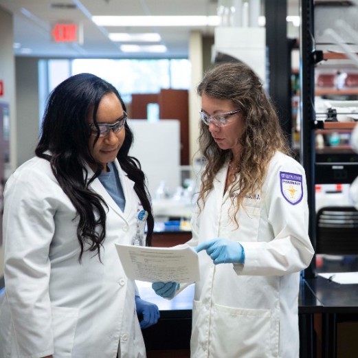 Christine Hunter works with Dr. Rachel Crouch in the Pharmaceutical Sciences Research Center