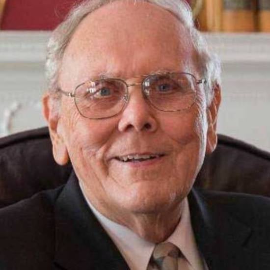 Dr. McKelvey headshot