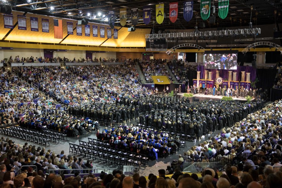 News - Crowd at Undergrad Graduation 2018