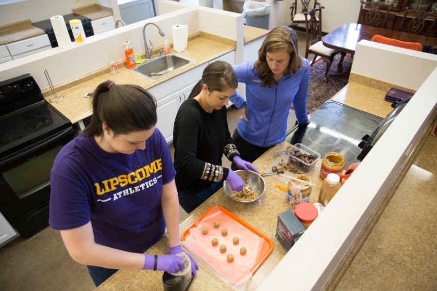 Lipscomb's sports dietitians at work