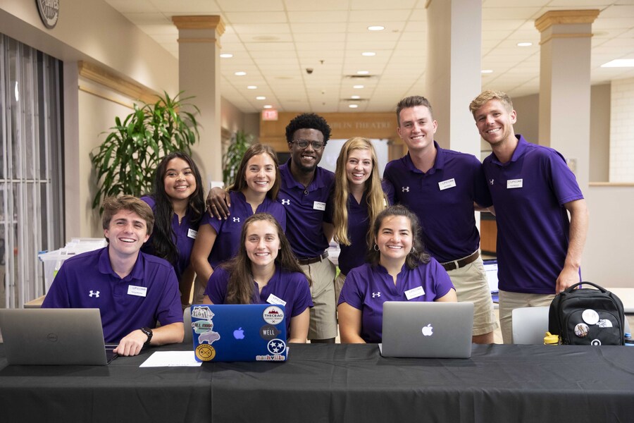 The Quest Team welcomes new students to NSO