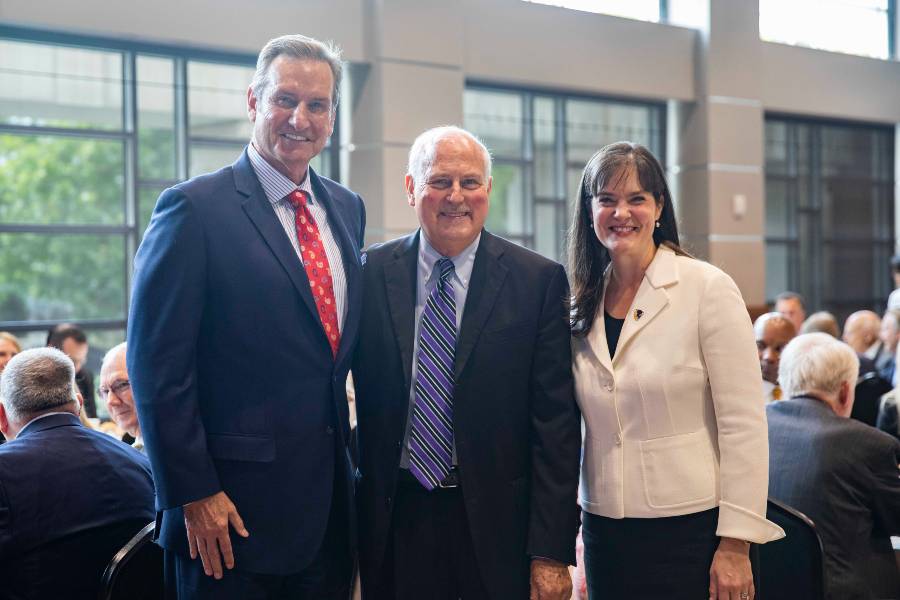 Provost Bledsoe, center, with former Lipscomb Steve Flatt and current president Candice McQueen.