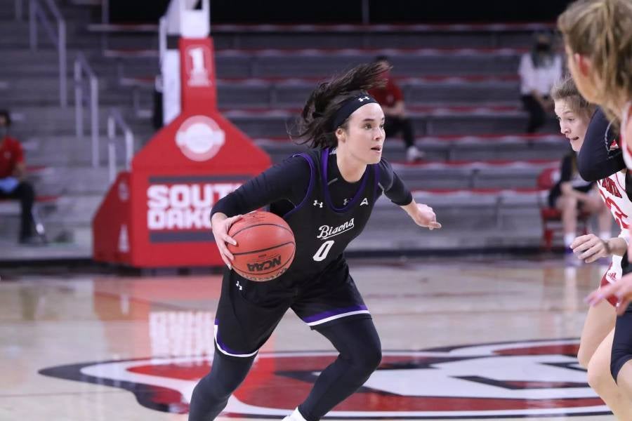Sydney Shelton as a player.