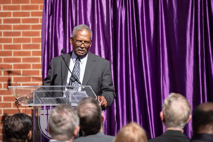 NCI and Lipscomb alumnus Harry Kellum speaks at the ceremony
