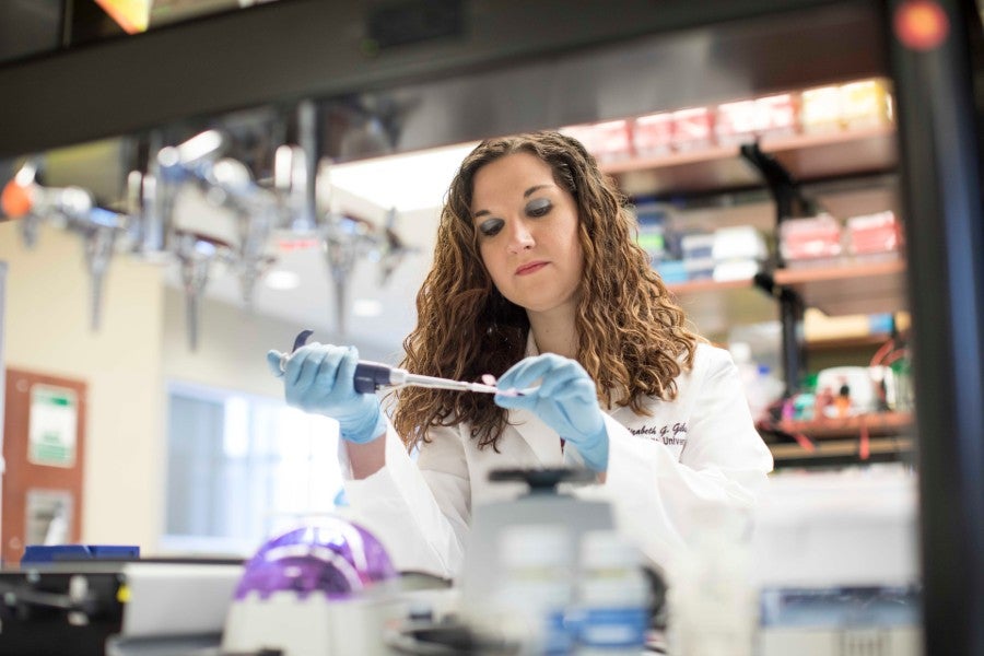 Elizabeth Gibson in Lab