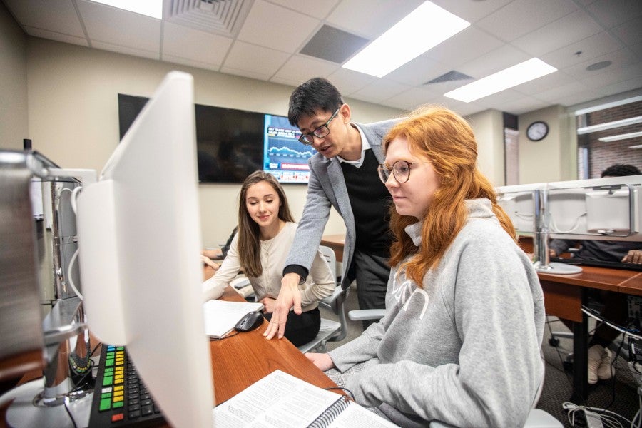 Students and sponsor Han-Sheng Chen at the 2019 TVA Challenge 