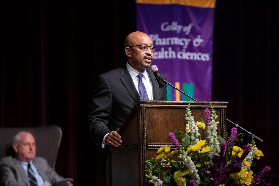 Quincy Byrdsong speaking on campus