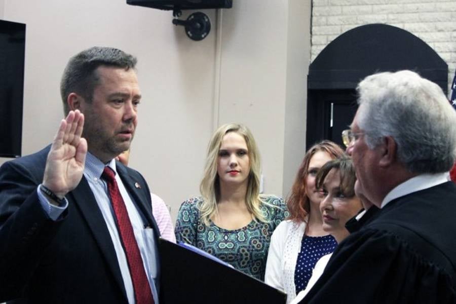 Brett Lashlee at his swearing in ceremony as Benton County mayor.