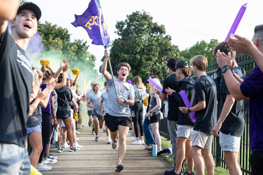 New students begin their time at Lipscomb with the traditional Running of the Bison. 