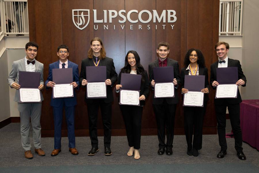 2022 WARD FELLOWS, LEFT TO RIGHT, TIMOTHY KHALIL, MINA IBRAHIM, LUCAS DOMBERG. KAYLEE WU, SETH MEYER, LEXI BROWN AND GRAY PULLIAS.