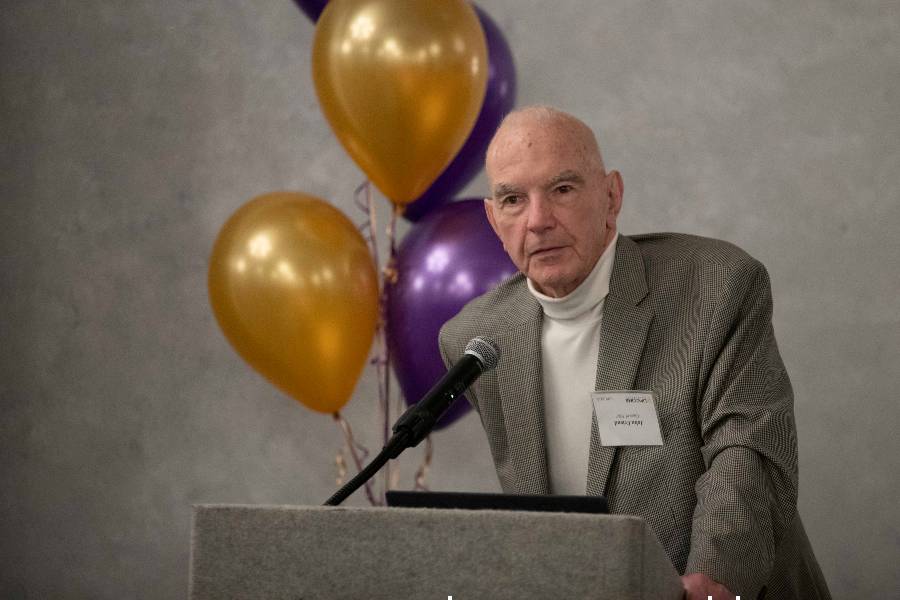 Former Bison, legendary athletic administrator receives Chicago Shining Light Award