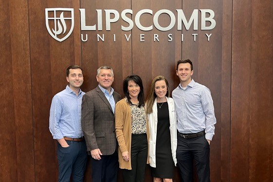 Carleigh Short and family at Lipscomb