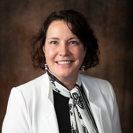 Lori Kelly headshot