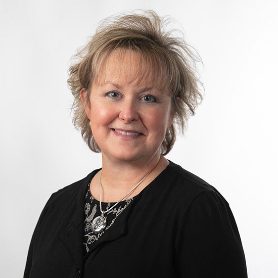 Kathy Meadows headshot