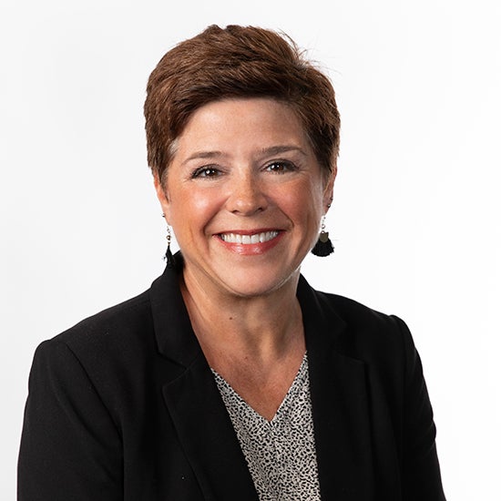 Robin Cayce headshot