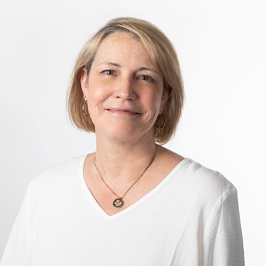 Lori Kelly headshot