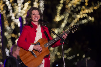 Amy Grant with guitar