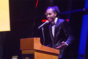 MarQo Patton accepting the Lipscomb Honors award.