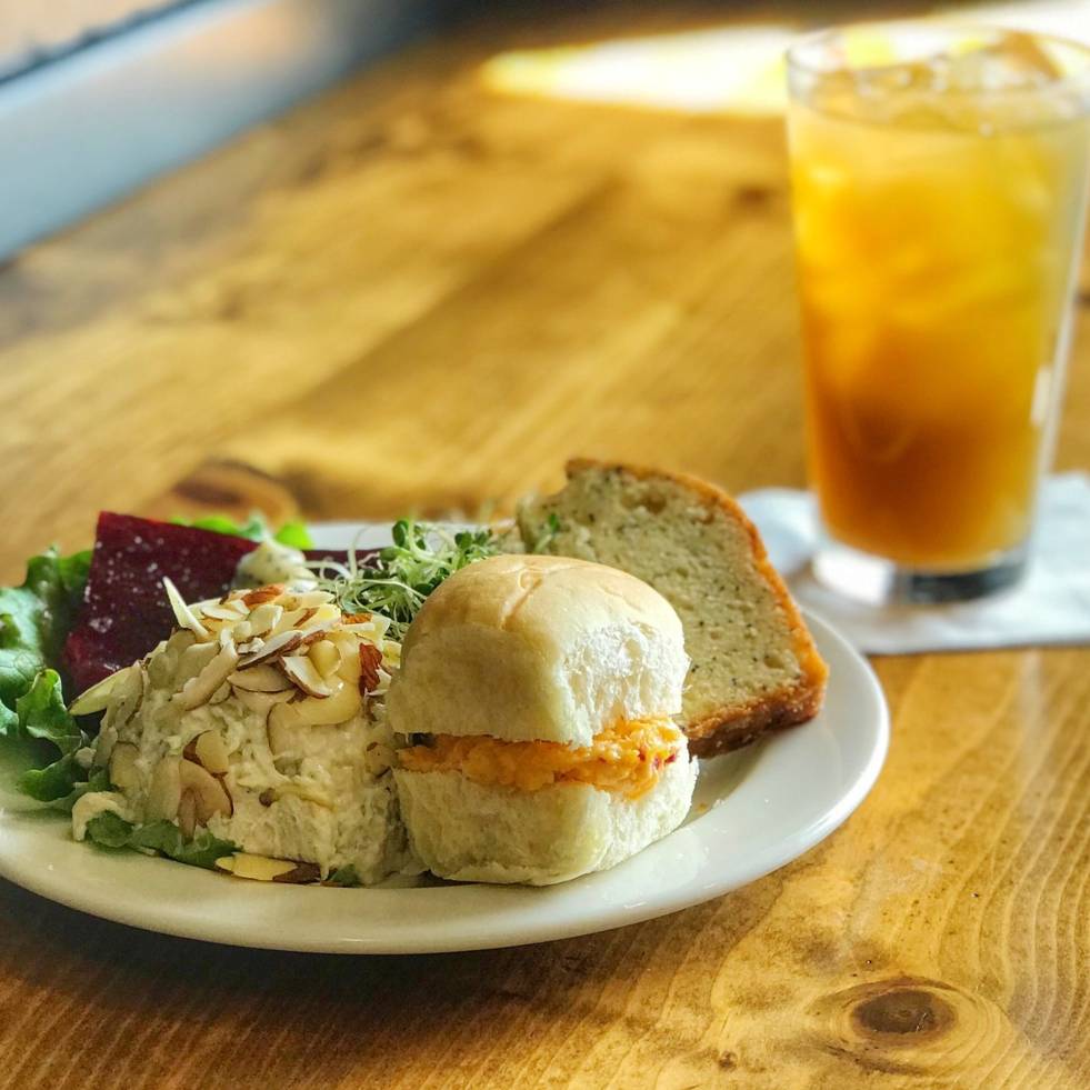 Puffy Muffin traditional lunch plate with iced tea.